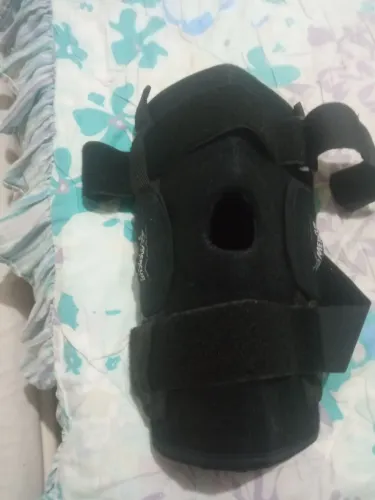 Joelheira ortopédica nova