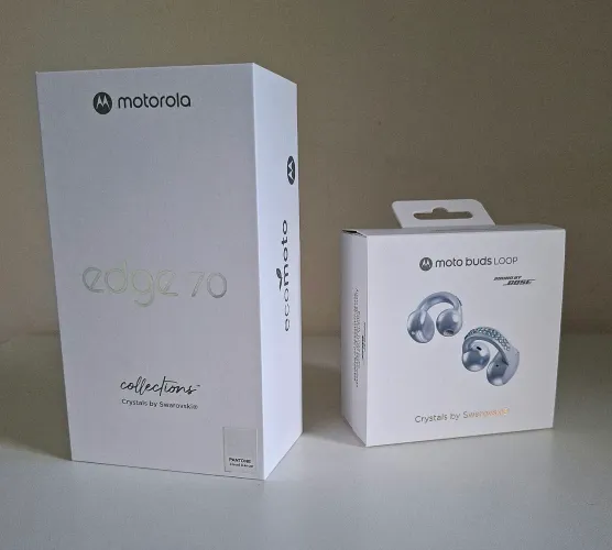 Kit Motorola Edge 70 5G Crystals by Swarovski | 512GB 24GB - Cloud Dancer + Moto Buds Loop