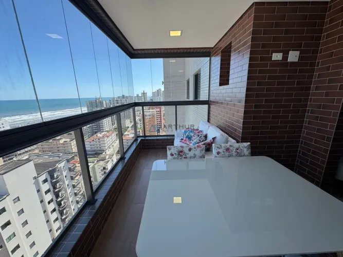 Apartamento a Venda em Praia Grande no bairro Guilhermina com vista para o mar