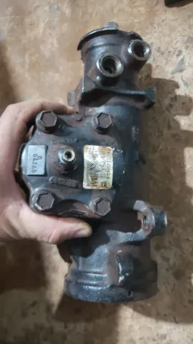 Vendo caixa de direção hidráulica da S10 do ano 2000