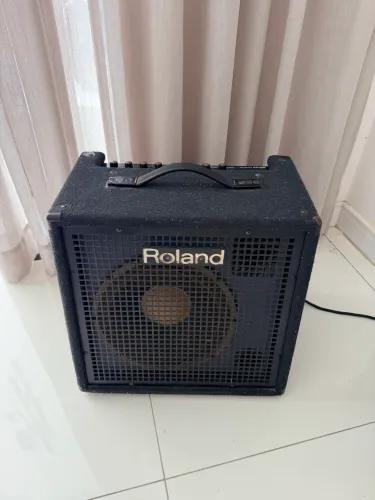 Caixa Ativa Roland KC300