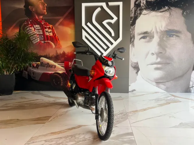 Honda Pop ano 2025 Com apenas 5 mil kms Conservada