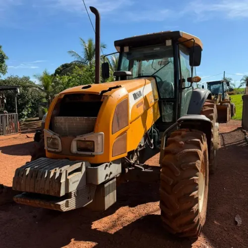 Trator Agrícola Valtra 
