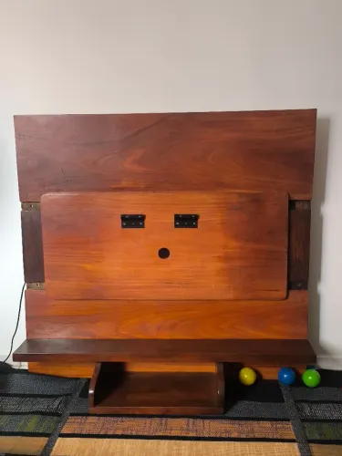Painel de madeira pura