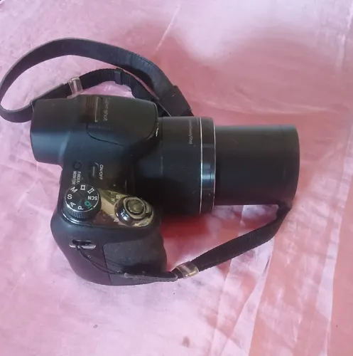 Camera fotográfica sony cybersht DSC-H400