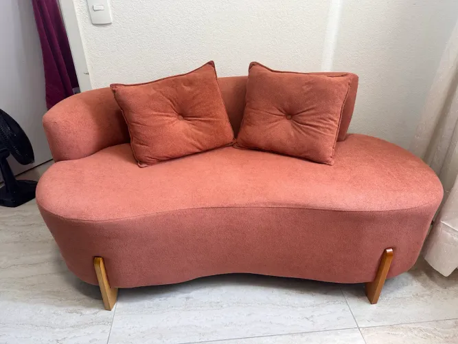 Sofá Curvo Orgânico Namoradeira (Terracota) - Design Moderno e Elegante