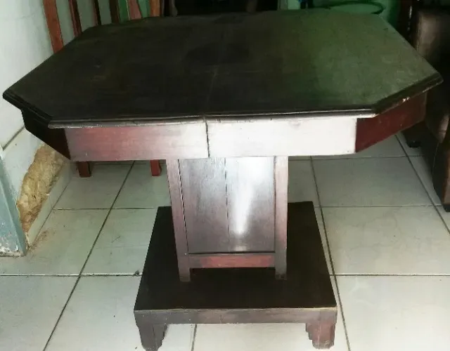  Antiga mesa Copa/Cozinha Tampo sestavado em placa de madeira nobre escurecida *