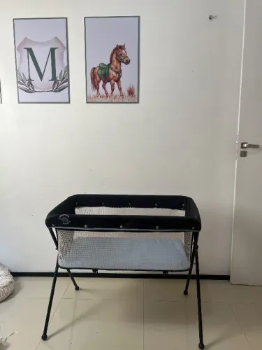 Mini berço portátil