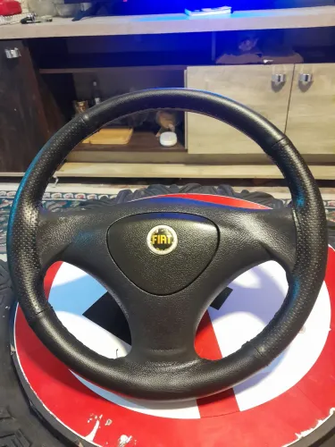 Volante FIAT em ótimo estado