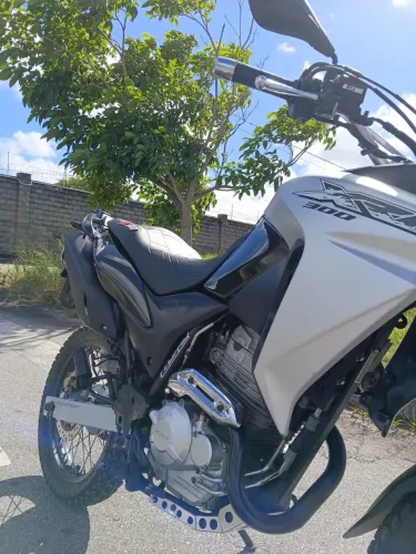 XRE 300 2018