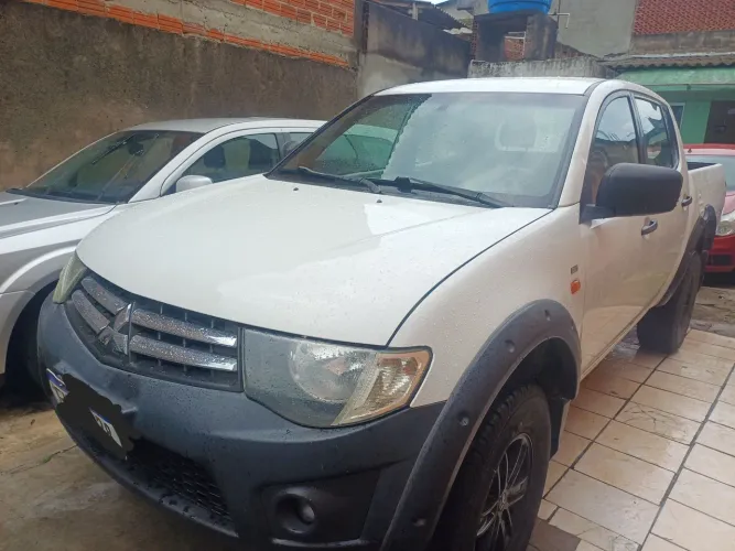 Mitsubishi L200 Triton HPE 3.2 CD TB Int.diesel MEC 2013