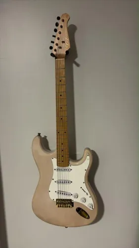 Guitarra Seizi Vintage Shinobi SSS - White Blonde Maple