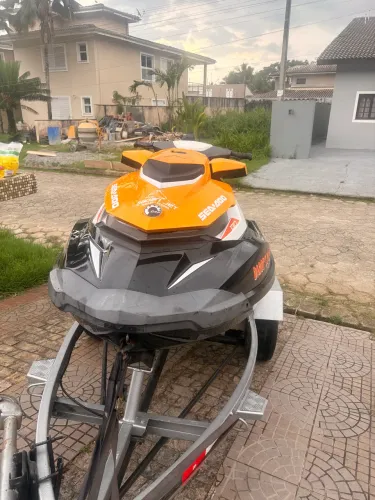 Jet ski sea doo gti130 se 2018