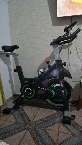 Bicicleta ergométrica WCT Fitness 20KG