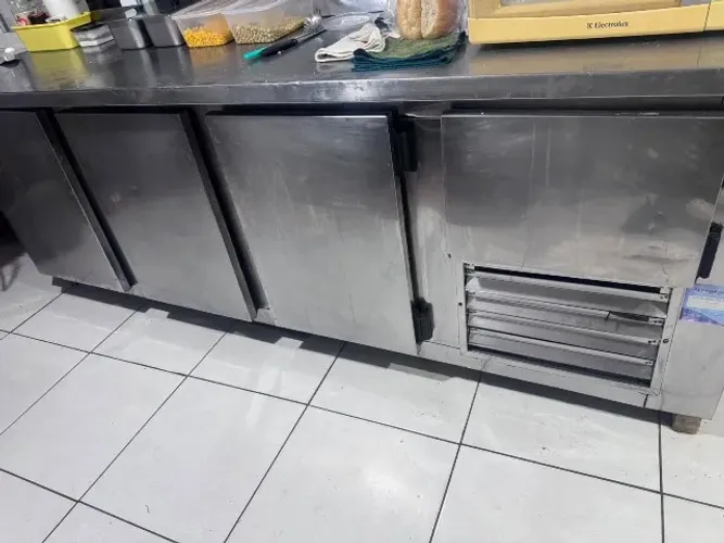 Vendo maquinário de pizzaria
