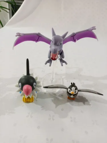 Lote Bonecos Pokémon Aerodactyl Jazwares Chatot Starly Jakks