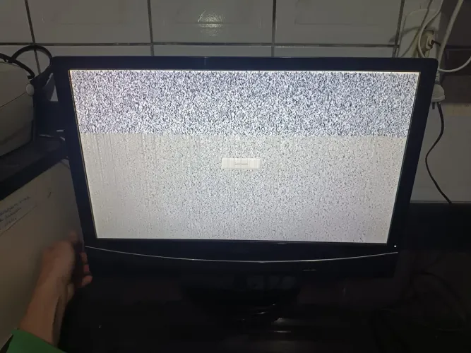 Monitor LCD AOC. 21,5 Polegadas 