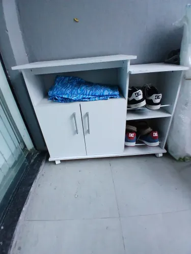 Armário de cozinha para multi uso, em bom estado, motivo mudança.