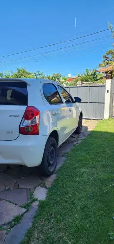 Toyota Etios X 1.3 Flex 16V 5P Aut. 2017