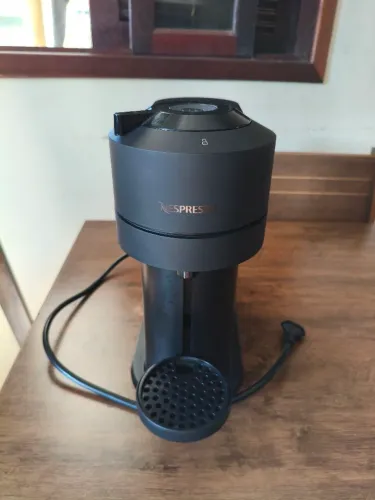 CAFETEIRA ELÉTRICA NESPRESSO VERTUO NEXT