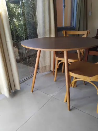 Mesa recém comprada sem uso