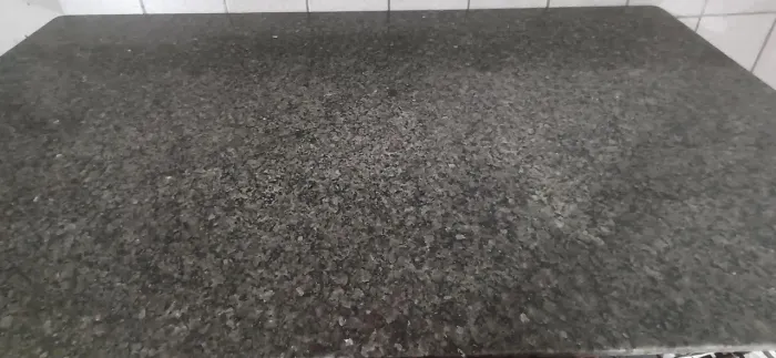 Tampo de granito 1,5M X 80cm, excelente conservação