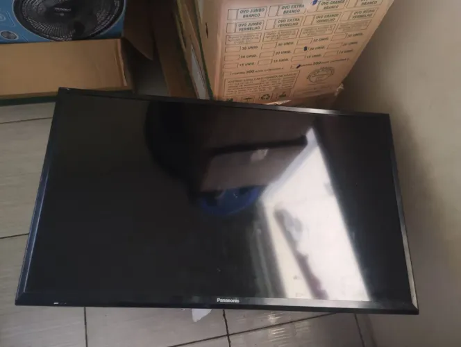 TEVÊ Panasonic 32 polegadas