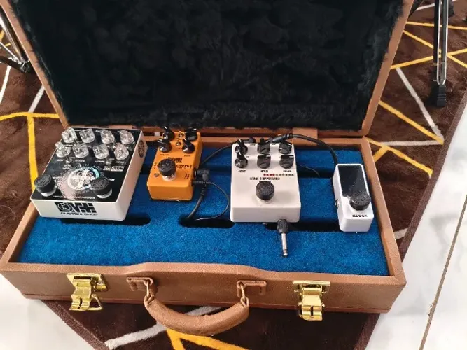 Set de Pedais DMT (com pedalboard/ case)