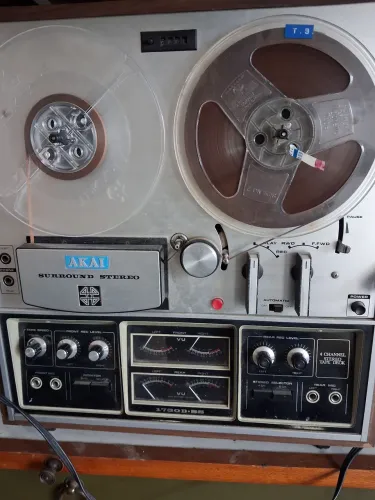 Gravador Akai 1730D-SS