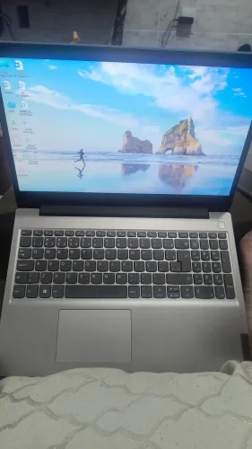 Notebook USADO perfeito estado.