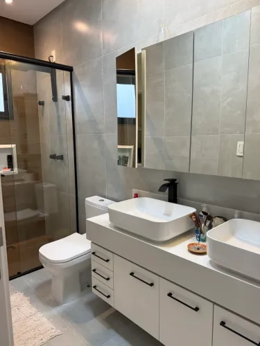 Casa em Condomínio Fechado 