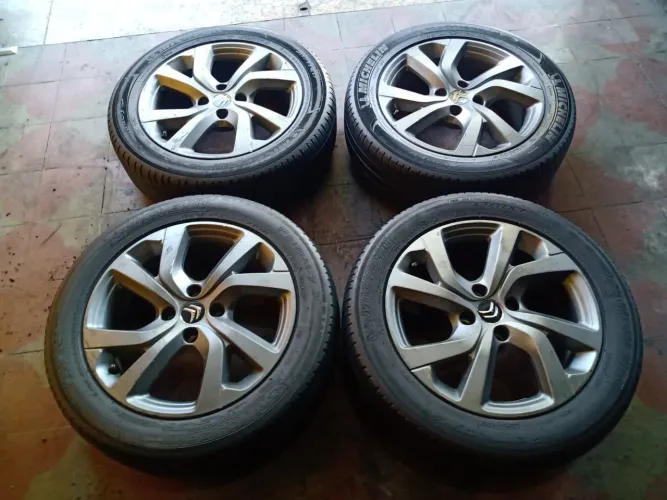 Rodas Aro 17" Citroen Cactus 4x108. C/pneus. ACEITO CARTÃO.