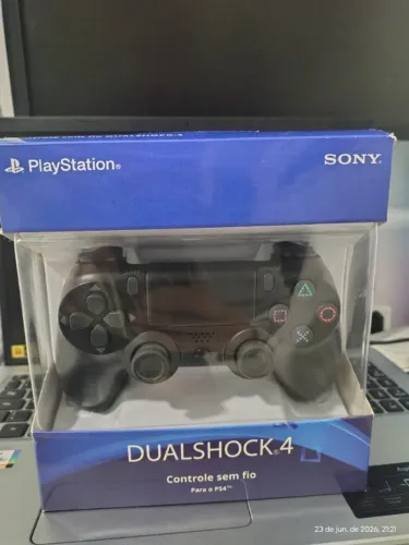 Controle de PS4 novo
