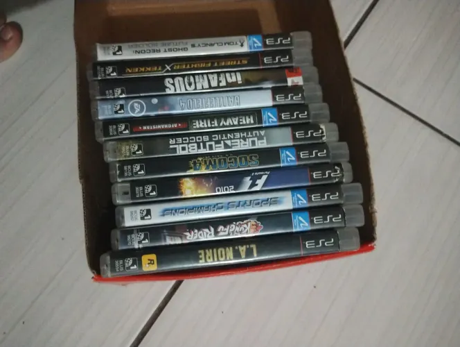 Vende-se jogos de ps3 funcionando (cada um separadamente é 60)