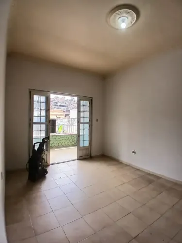 Imóvel para aluguel com 2 quartos, sala, cozinha, banheiro e área em Pavuna - Rio de Jane