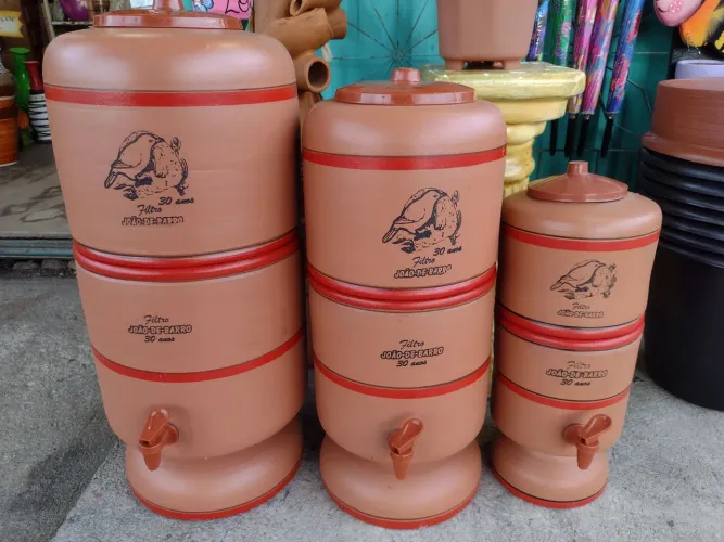 Filtros de barro com velas e torneira inclusas