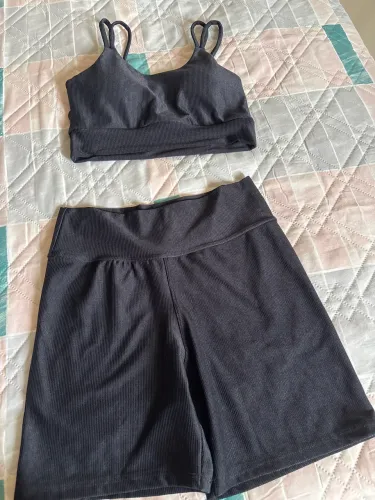 Roupa de academia 