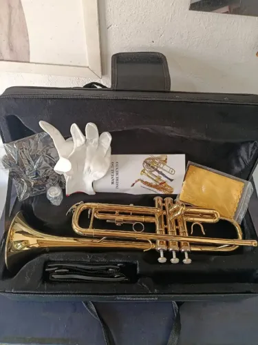 Trompete Gold Belíssimo- Novo- Garantia de 6 meses- Envio para Todo Brasil