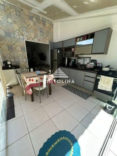 Casa em condomínio à venda em Itapetininga 2 dorms, 2 vagas, portaria 24h