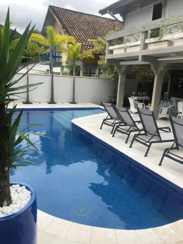 Borda de Piscina