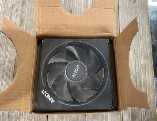 Air Cooler AMD Wraith Prism