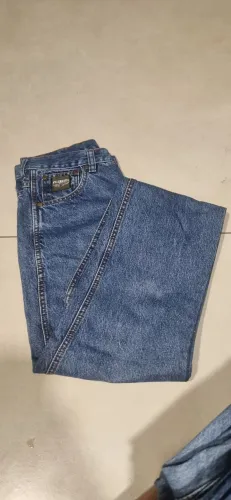 4 Calças Jeans por apenas 100,00