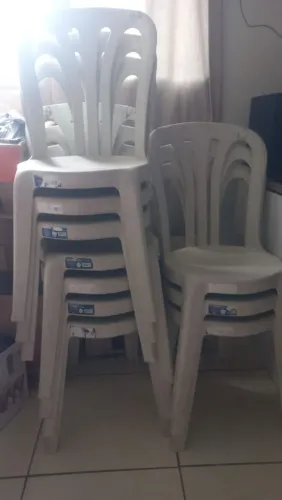 Cadeira de plástico