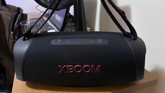 Caixa de Som LG XG8T Xboom Go Portátil