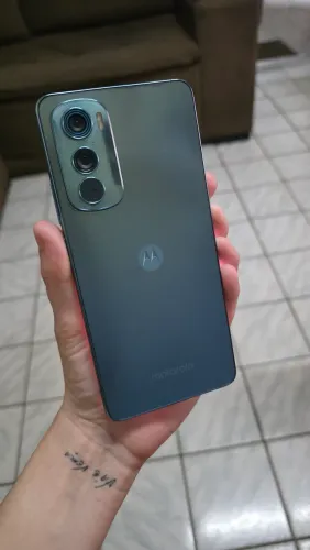 Motorola Edge 30