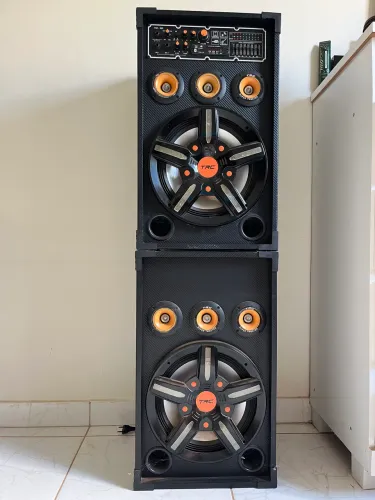 Vende-se caixa de som TRC-389 