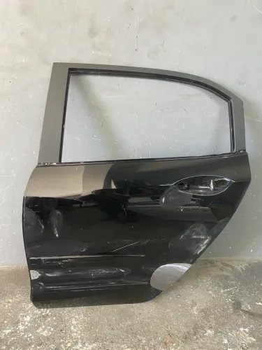Porta Traseira Onix Hatch 2020 21 22 23 24 25 Lado Esquerdo