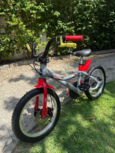 Bicicleta infantil BTWIN Racing Boy 500 aro 16