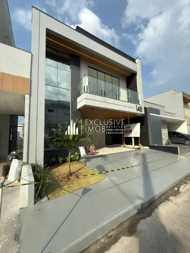 ARBRE CASA DE 4/4 SENDO 3 SUÍTES, 200 METROS QUADRADOS É 4 BANHEIROS