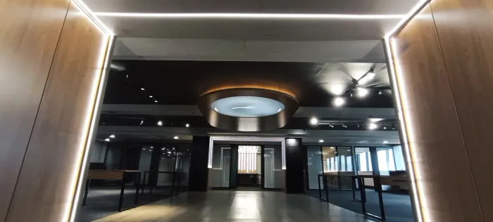 Laje Corporativa AAA no Ecoville: 405m² Prontos para Sediar Grandes Operações e Líderes de
